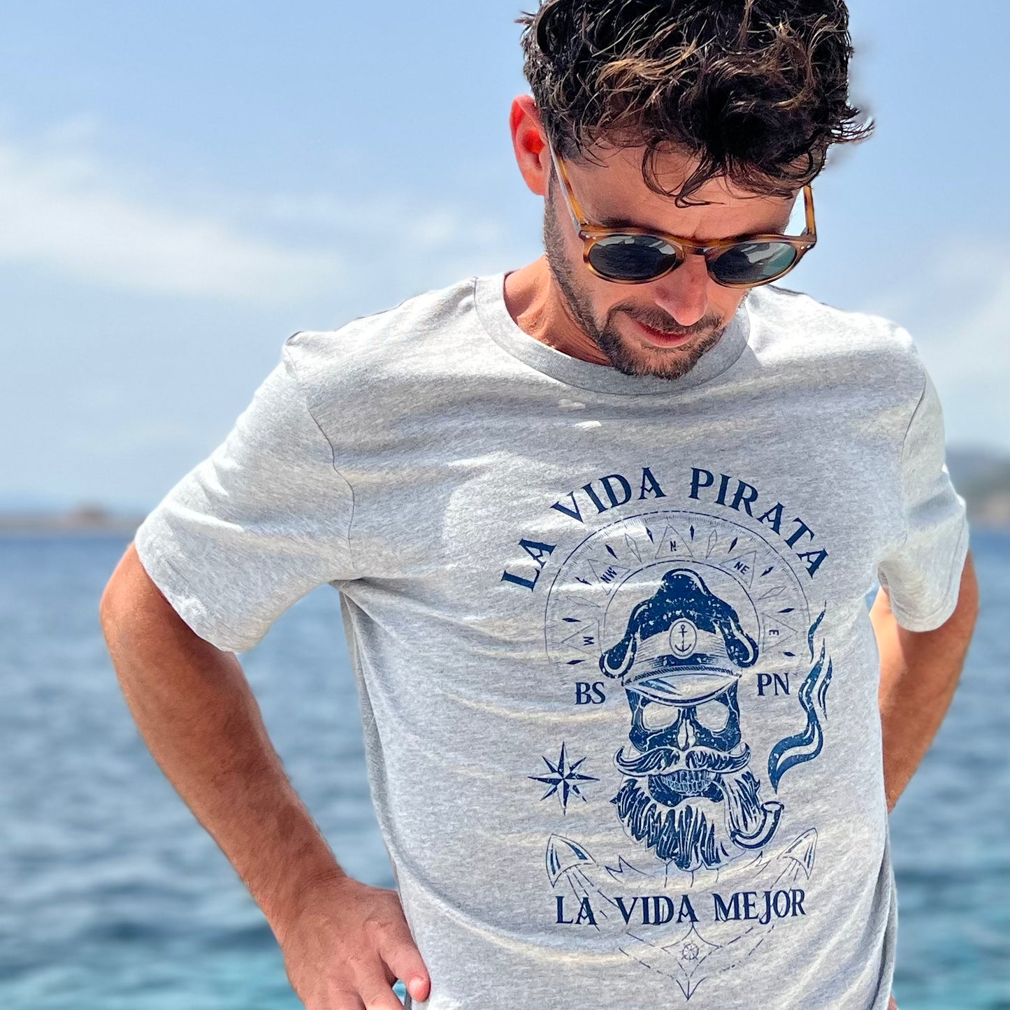 CAMISETA PIRATA - UNISEX